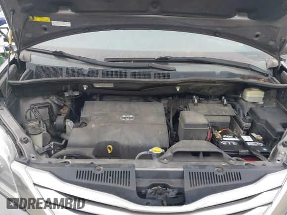2015 Toyota Sienna Ltd with VIN 5TDDK3DC4FS096867, listed as a IAAI auction lot 41451129 with 226,548 mi miles. Bid and sale history available at carsss.com. Image 10.