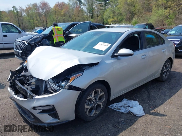 2021 Kia Forte LXS z VIN 3KPF24AD2ME333097, wystawiony jako IAAI lot #42171293 z przebiegiem 29 875 mil mil oraz . Historia ofert i sprzedaży dostępna na DreamBid. Obrazek 18.