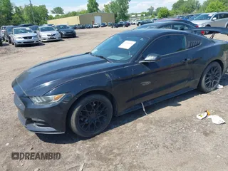 2016 Ford Mustang V6 с VIN 1FA6P8AM1G5294601, выставлен на аукционе IAAI как лот 42336911 с пробегом 113 140 миль миль и . История ставок и продаж доступна на DreamBid. Изображение 17.