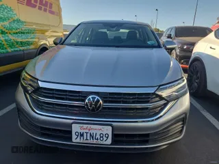 2024 Volkswagen Jetta S with VIN 3VW5M7BU6RM073190, listed as a IAAI auction lot 42844463 with 33,096 mi miles and . Bid and sale history available at DreamBid. Image 22.