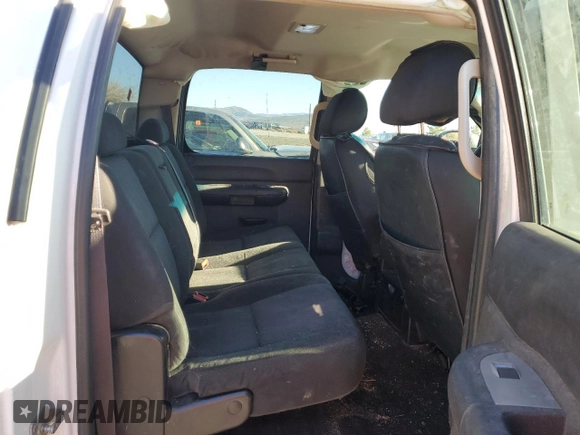 2011 Chevrolet Silverado 1500 LT with VIN 3GCPKSE34BG407289, listed as a Copart auction lot 50030845 with 257,923 mi miles and Salvage Title. Bid and sale history available at DreamBid. Image 10.