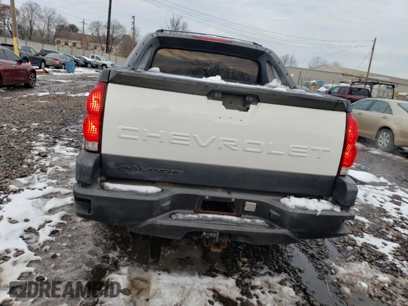 2004 Chevrolet Avalanche Z71 with VIN 3GNEK12T84G244842, listed as a Copart auction lot 86122064 with 157,741 mi miles and Clean Title. Bid and sale history available at DreamBid. Image 6.