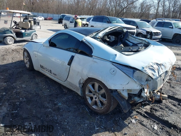 2003 Nissan 350Z Enthusiast with VIN JN1AZ34D83T117940, listed as a IAAI auction lot 41842690 with 165,379 mi miles. Bid and sale history available at carsss.com. Image 3.