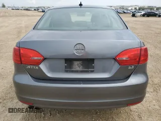 2013 Volkswagen Jetta SEL с VIN 3VWLX7AJ9DM445880, выставлен на аукционе Copart как лот 62059235 с пробегом 231 887 миль миль и Списание • Salvage title. История ставок и продаж доступна на DreamBid. Изображение 6.