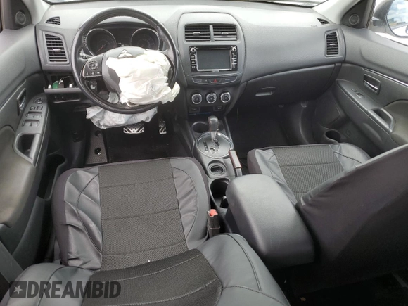 2017 Mitsubishi Outlander ES z VIN JA4AP3AU8HZ049807, wystawiony jako Copart lot #52507835 z przebiegiem 111 480 mil mil oraz Szkoda całkowita • Salvage title. Historia ofert i sprzedaży dostępna na DreamBid. Obrazek 8.