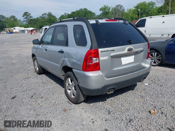 2009 Kia Sportage LX with VIN KNDJF724097567972, listed as a IAAI auction lot 42101204 with 221,299 mi miles. Bid and sale history available at carsss.com. Image 3.