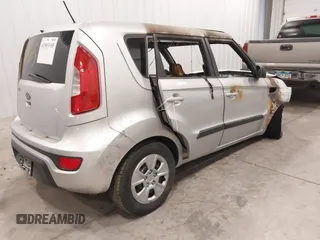 2012 Kia Soul with VIN KNDJT2A51C7429709, listed as a IAAI auction lot 41503105 with 1 mi miles. Bid and sale history available at carsss.com. Image 4.