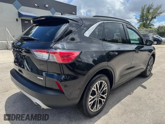 2020 Ford Escape SEL with VIN 1FMCU0H61LUB07822, listed as a Copart auction lot 62612175 with 65,721 mi miles and Salvage title. Bid and sale history available at DreamBid. Image 3.