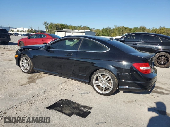 2015 Mercedes-Benz C 250 z VIN WDDGJ4HBXFG393522, wystawiony jako Copart lot #48867525 z przebiegiem 99 206 mil mil oraz Szkoda całkowita • Salvage title. Historia ofert i sprzedaży dostępna na DreamBid. Obrazek 2.