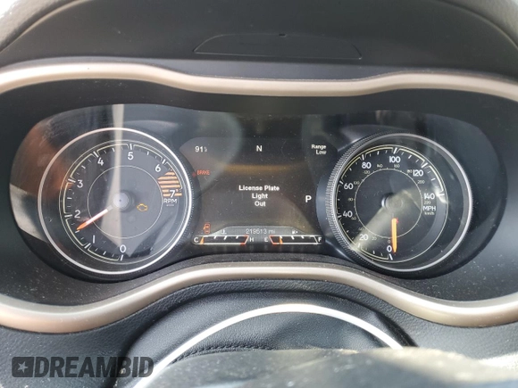 2016 Jeep Cherokee Limited with VIN 1C4PJLDB4GW165307, listed as a Copart auction lot 62675145 with 219,513 mi miles and Clean title. Bid and sale history available at DreamBid. Image 9.