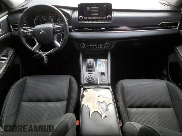 2022 Mitsubishi Outlander SE z VIN JA4J4UA80NZ608585, wystawiony jako Copart lot #61218095 z przebiegiem 164 095 mil mil oraz Czysty tytuł • Clean title. Historia ofert i sprzedaży dostępna na DreamBid. Obrazek 8.