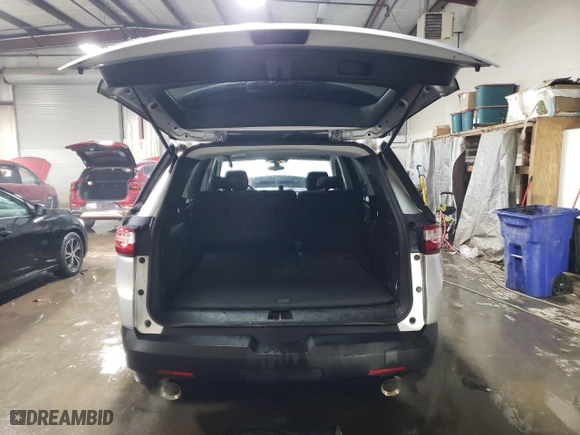 2018 Chevrolet Traverse LS with VIN 1GNERFKW8JJ268474, listed as a Copart auction lot 45890655 with 139,786 mi miles and Salvage Title. Bid and sale history available at carsss.com. Image 6.