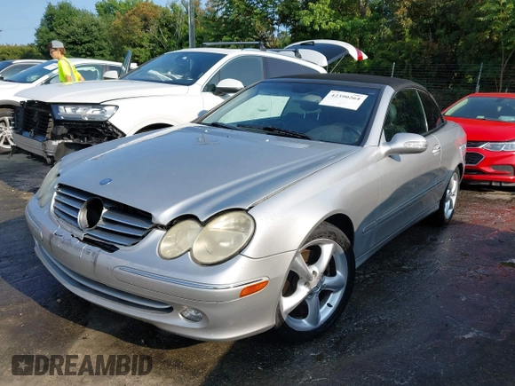 2005 Mercedes-Benz CLK 320 z VIN WDBTK65J85F150968, wystawiony jako IAAI lot #42390264 z przebiegiem 151 325 mil mil oraz . Historia ofert i sprzedaży dostępna na DreamBid. Obrazek 17.