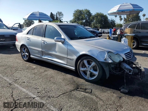 2006 Mercedes-Benz C 230 Sport z VIN WDBRF52H46A843819, wystawiony jako Copart lot #63820255 z przebiegiem 141 580 mil mil oraz Szkoda całkowita • Salvage title. Historia ofert i sprzedaży dostępna na DreamBid. Obrazek 4.