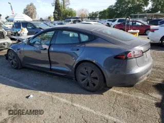 2023 Tesla Model S с VIN 5YJSA1E55PF522232, выставлен на аукционе Copart как лот 47735815 с пробегом Не указан миль и Списание • Salvage title. История ставок и продаж доступна на DreamBid. Изображение 2.