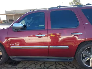 2008 Chevrolet Tahoe LTZ с VIN 1GNFK13008J206177, выставлен на аукционе IAAI как лот 41378878 с пробегом 202 996 миль миль и . История ставок и продаж доступна на DreamBid. Изображение 14.