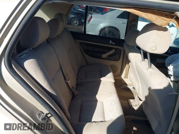 2005 Volkswagen Golf с VIN 9BWFR61J354015902, выставлен на аукционе IAAI как лот 41462331 с пробегом 235 754 миль миль и . История ставок и продаж доступна на DreamBid. Изображение 8.