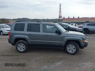 2012 Jeep Patriot Sport with VIN 1C4NJRBB1CD621282, listed as a IAAI auction lot 42005917 with 54,023 mi miles. Bid and sale history available at carsss.com. Image 13.
