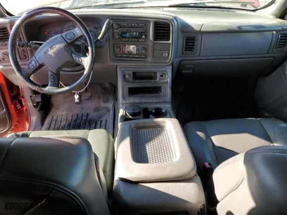 2006 GMC Sierra 1500 SLT with VIN 2GTEK13Z761299077, listed as a Copart auction lot 42445055 with 272,636 mi miles and Clean Title. Bid and sale history available at carsss.com. Image 8.