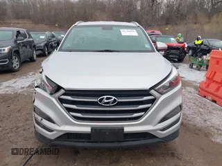 2017 Hyundai Tucson SE with VIN KM8J3CA45HU331252, listed as a IAAI auction lot 41744426 with 76,845 mi miles. Bid and sale history available at carsss.com. Image 12.
