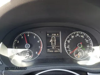 2012 Volkswagen Passat SE z VIN 1VWBP7A35CC095113, wystawiony jako Copart lot #56704005 z przebiegiem 173 932 mil mil oraz Szkoda całkowita • Salvage title. Historia ofert i sprzedaży dostępna na DreamBid. Obrazek 9.