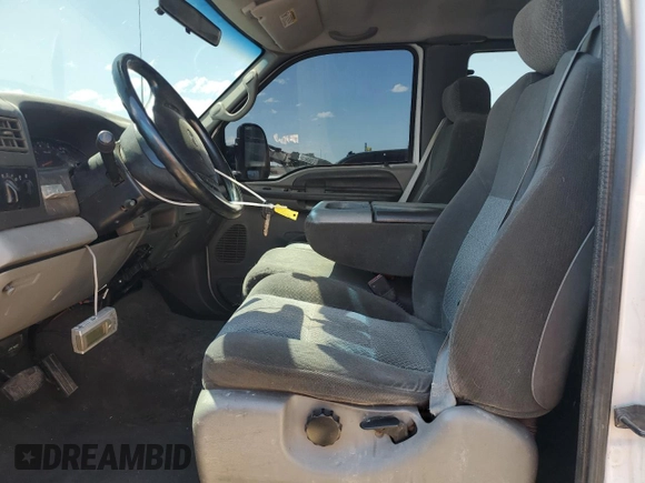 2002 Ford F-250 XL с VIN 1FTNX21F12EA84786, выставлен на аукционе Copart как лот 54698515 с пробегом 290 820 миль миль и Списание • Salvage title. История ставок и продаж доступна на DreamBid. Изображение 7.