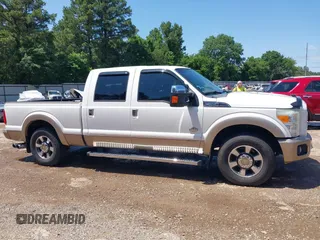 2011 Ford F-250 XL z VIN 1FT7W2AT9BEC40073, wystawiony jako IAAI lot #42199664 z przebiegiem 219 163 mil mil oraz . Historia ofert i sprzedaży dostępna na DreamBid. Obrazek 13.