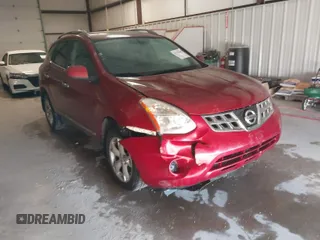 2011 Nissan Rogue S z VIN JN8AS5MV6BW315715, wystawiony jako IAAI lot #41315546 z przebiegiem 121 876 mil mil oraz . Historia ofert i sprzedaży dostępna na DreamBid. Obrazek 1.