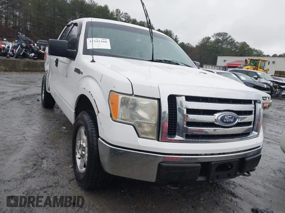2009 Ford F-150 XL with VIN 1FTPX14V29KC15774, listed as a IAAI auction lot 41542368 with 256,000 mi miles. Bid and sale history available at carsss.com. Image 1.