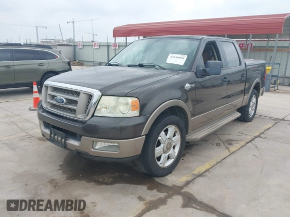 2005 Ford F-150 XLT z VIN 1FTPW12515KE76541, wystawiony jako IAAI lot #42144856 z przebiegiem 239 039 mil mil oraz . Historia ofert i sprzedaży dostępna na DreamBid. Obrazek 2.