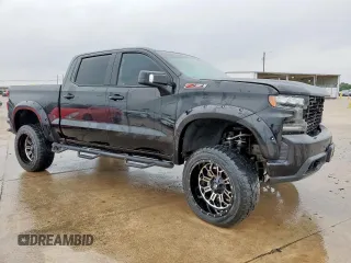 2019 Chevrolet Silverado 1500 RST with VIN 3GCUYEEDXKG166804, listed as a Copart auction lot 57312135 with 49,624 mi miles and Salvage Title. Bid and sale history available at DreamBid. Image 4.