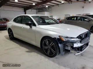 2020 Volvo S60 R-Design with VIN 7JRA22TM4LG073071, listed as a Copart auction lot 49549104 with 42,702 mi miles. Bid and sale history available at carsss.com. Image 4.