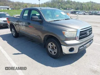 2011 Toyota Tundra z VIN 5TFRM5F17BX020927, wystawiony jako IAAI lot #42073886 z przebiegiem 269 990 mil mil oraz . Historia ofert i sprzedaży dostępna na DreamBid. Obrazek 1.
