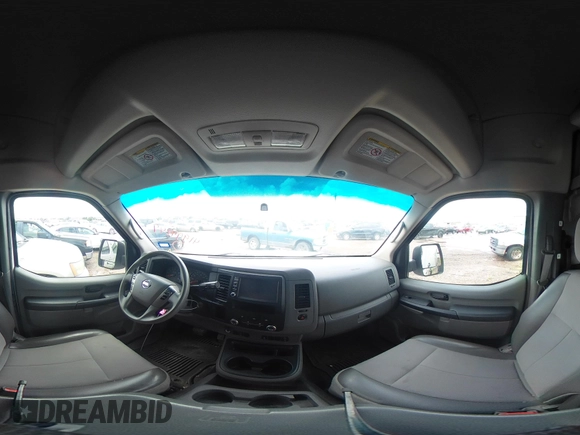 2021 Nissan NV Cargo SV z VIN 1N6BF0LY9MN808457, wystawiony jako IAAI lot #41994149 z przebiegiem 132 571 mil mil oraz . Historia ofert i sprzedaży dostępna na DreamBid. Obrazek 18.