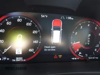 2020 Volvo XC60 Momentum with VIN YV4A22RK7L1586688, listed as a IAAI auction lot 41257331 with 38,393 mi miles and . Bid and sale history available at DreamBid. Image 7.