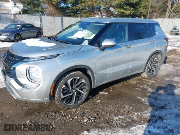 2022 Mitsubishi Outlander SEL z VIN JA4J4VA83NZ088131, wystawiony jako IAAI lot #41401945 z przebiegiem 15 617 mil mil oraz . Historia ofert i sprzedaży dostępna na DreamBid. Obrazek 17.