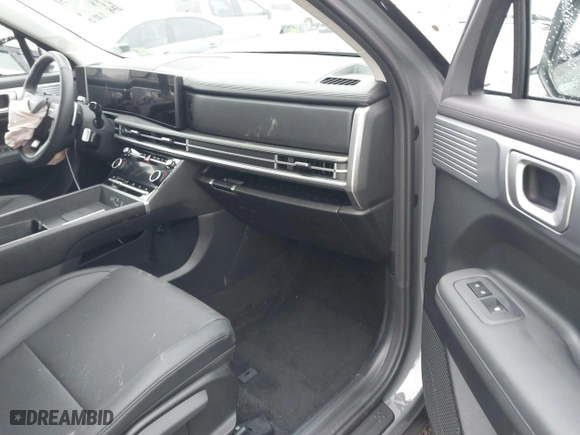 2025 Hyundai Santa Fe SEL with VIN 5NMP24GL4SH099585, listed as a IAAI auction lot 41391751 with 3,775 mi miles. Bid and sale history available at carsss.com. Image 5.