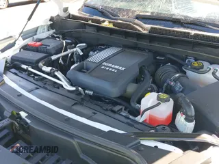 2023 GMC Yukon XL Denali z VIN 1GKS2JKT9PR370714, wystawiony jako IAAI lot #40562477 z przebiegiem 19 114 mil mil oraz . Historia ofert i sprzedaży dostępna na DreamBid. Obrazek 20.