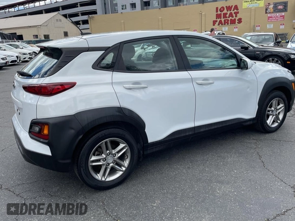 2019 Hyundai Kona SE with VIN KM8K12AA9KU266794, listed as a Copart auction lot 43103713 with 84,156 mi miles. Bid and sale history available at carsss.com. Image 4.