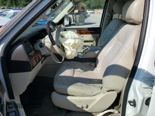 2003 Lincoln Navigator Ultimate with VIN 5LMFU27R73LJ36152, listed as a Copart auction lot 66270904 with 0 mi miles and Salvage Title. Bid and sale history available at carsss.com. Image 7.