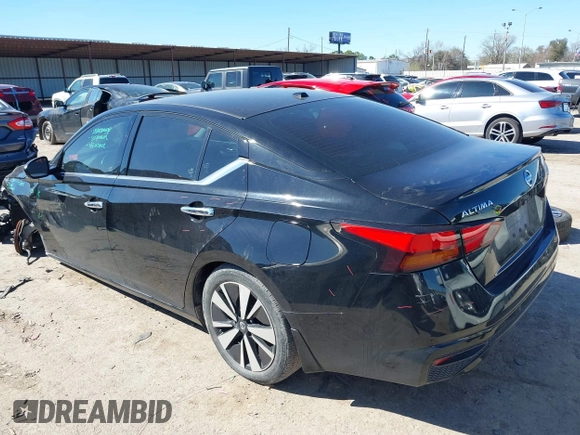 2019 Nissan Altima 2.5 SV with VIN 1N4BL4DVXKN306325, listed as a IAAI auction lot 41731601 with 66,883 mi miles. Bid and sale history available at carsss.com. Image 3.