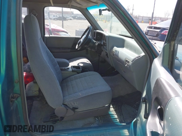 1994 Ford Ranger Splash z VIN 1FTCR14X8RPB78663, wystawiony jako IAAI lot #38943733 z przebiegiem 1 506 188 mil mil oraz . Historia ofert i sprzedaży dostępna na DreamBid. Obrazek 5.