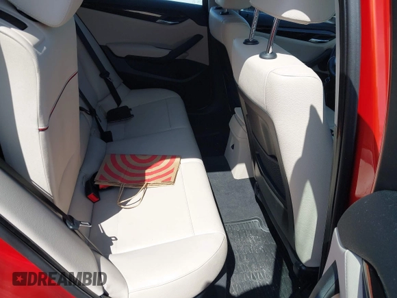 2015 BMW X1 xDrive28i with VIN WBAVL1C57FVY27822, listed as a IAAI auction lot 41977545 with 76,211 mi miles. Bid and sale history available at carsss.com. Image 8.