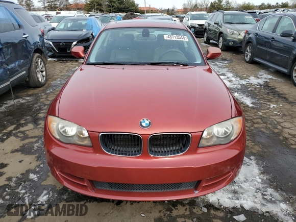 2011 BMW 1 Series 128i z VIN WBAUP9C52BVL89574, wystawiony jako Copart lot #43713545 z przebiegiem 121 819 mil mil oraz Szkody całkowita. Historia ofert i sprzedaży dostępna na DreamBid. Obrazek 5.