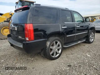 2008 Cadillac Escalade z VIN 1GYFK63818R251958, wystawiony jako Copart lot #60858735 z przebiegiem 253 726 mil mil oraz Czysty tytuł • Clean title. Historia ofert i sprzedaży dostępna na DreamBid. Obrazek 3.