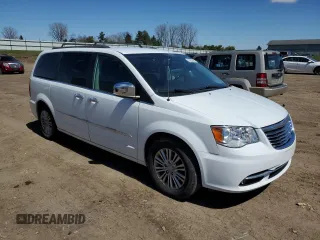 2015 Chrysler Town & Country Touring L with VIN 2C4RC1CG9FR674143, listed as a Copart auction lot 53253525 with 190,348 mi miles and Clean Title. Bid and sale history available at DreamBid. Image 4.