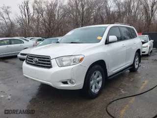 2010 Toyota Highlander SE with VIN 5TDJK3EH2AS010476, listed as a IAAI auction lot 41478894 with 268,632 mi miles. Bid and sale history available at carsss.com. Image 2.