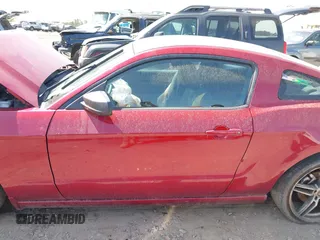 2014 Ford Mustang V6 с VIN 1ZVBP8AM8E5305838, выставлен на аукционе IAAI как лот 41923695 с пробегом 119 831 миль миль и . История ставок и продаж доступна на DreamBid. Изображение 14.
