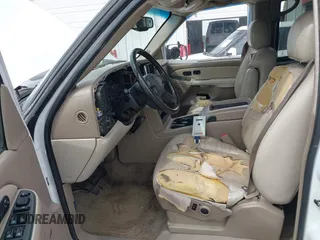 2003 Chevrolet Tahoe LS with VIN 1GNEC13T13R206573, listed as a IAAI auction lot 41931422 with 280,674 mi miles. Bid and sale history available at carsss.com. Image 5.