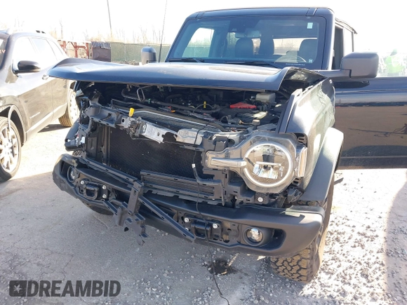 2022 Ford Bronco with VIN 1FMDE5BH9NLB25616, listed as a IAAI auction lot 41858725 with 34,162 mi miles. Bid and sale history available at carsss.com. Image 6.